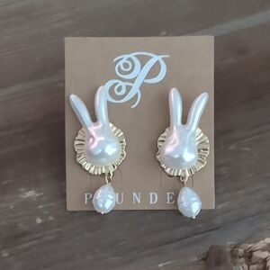 Plunder Pearl Bunny Earrings